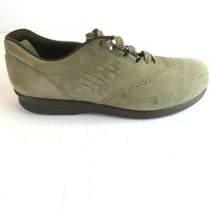SAS Womens Free time Sneaakers Taupe Brown Shoes 9.5 N w/ Orignal Box